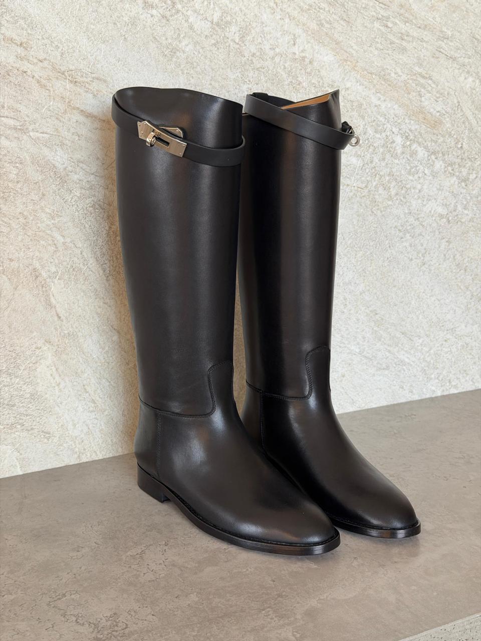 Ladies boots