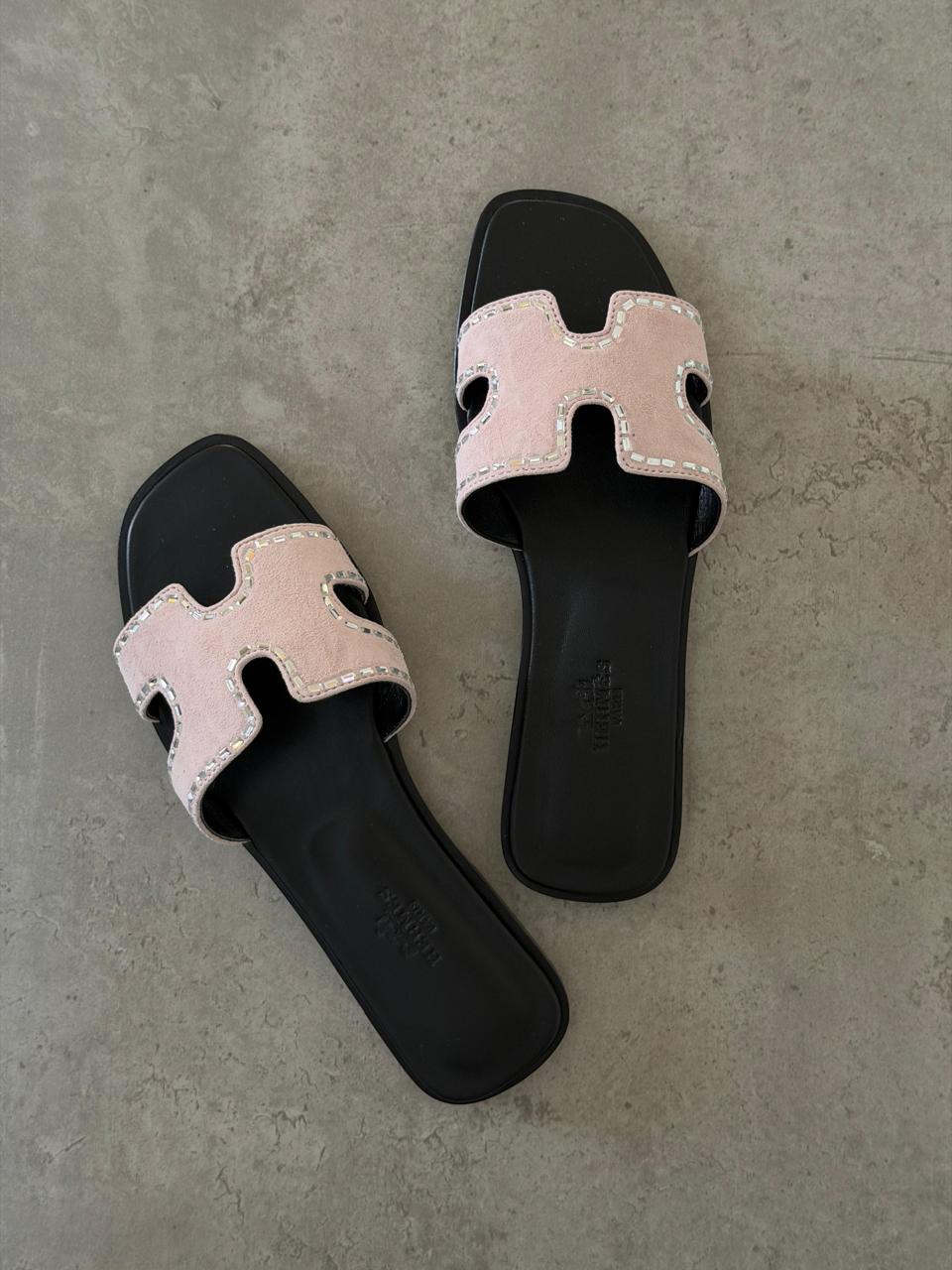 Ladies flats