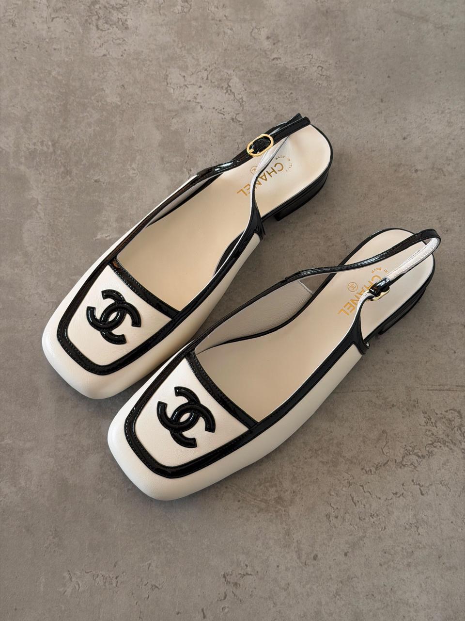 Ladies flats