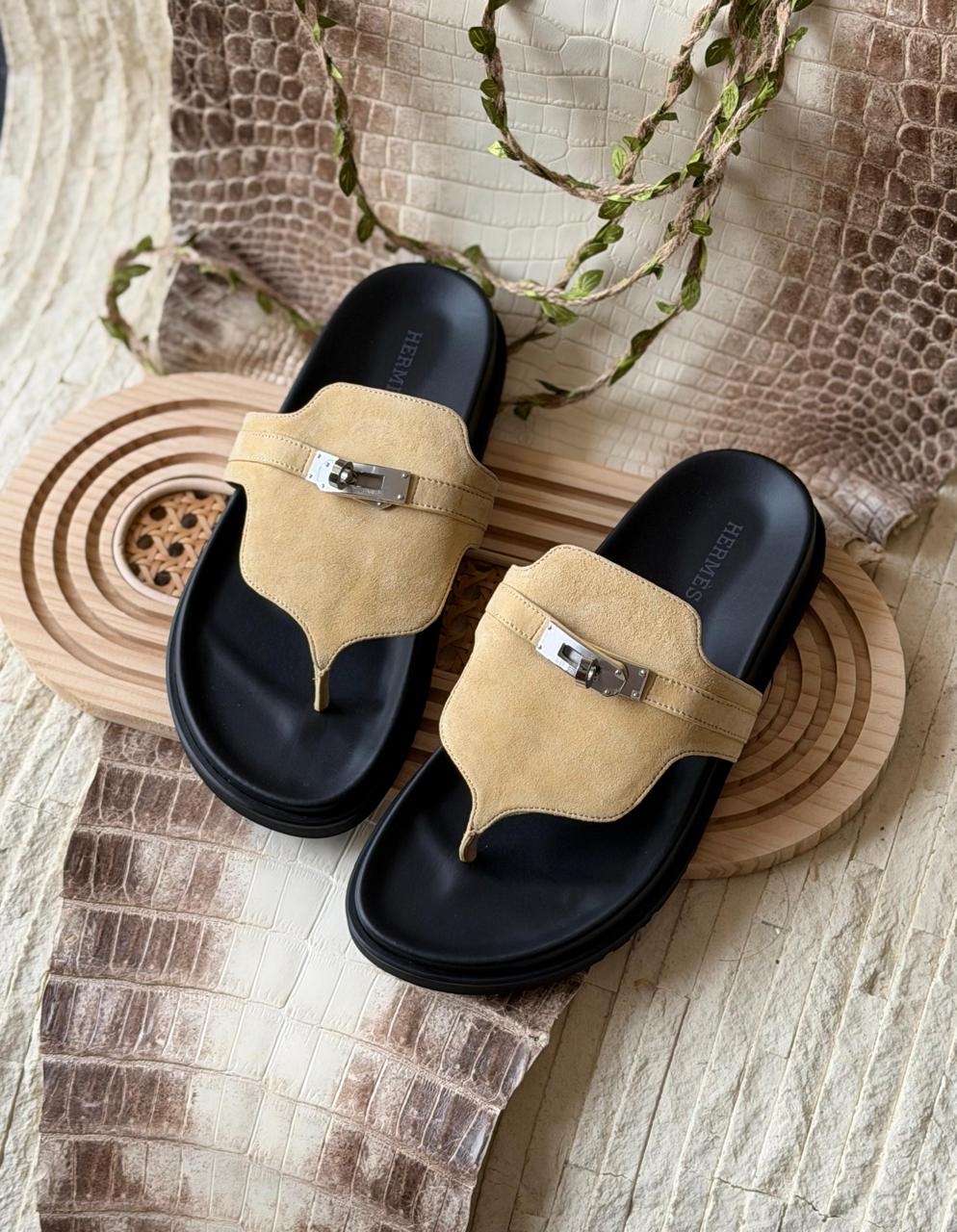 Ladies flats