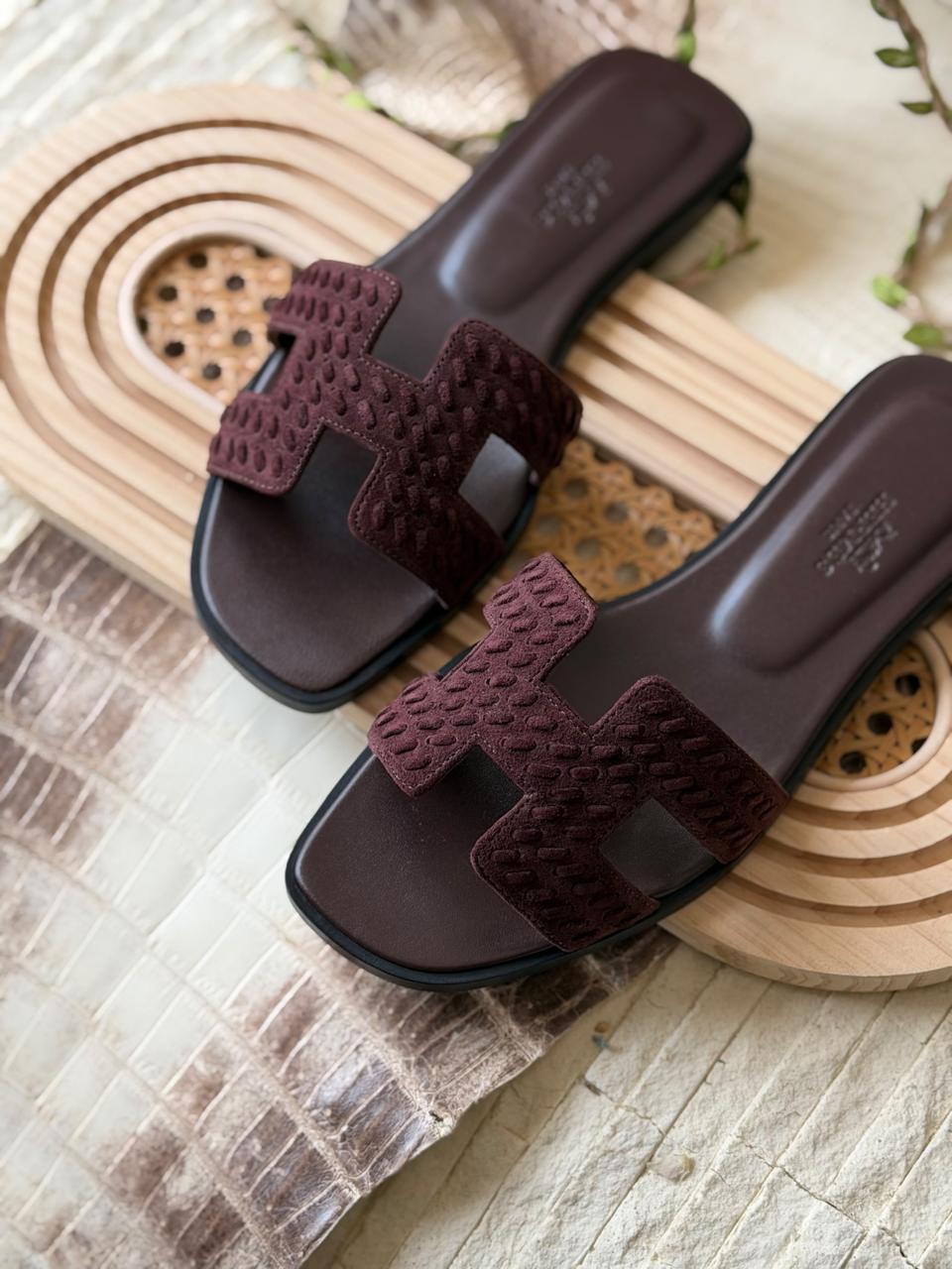 Ladies flats