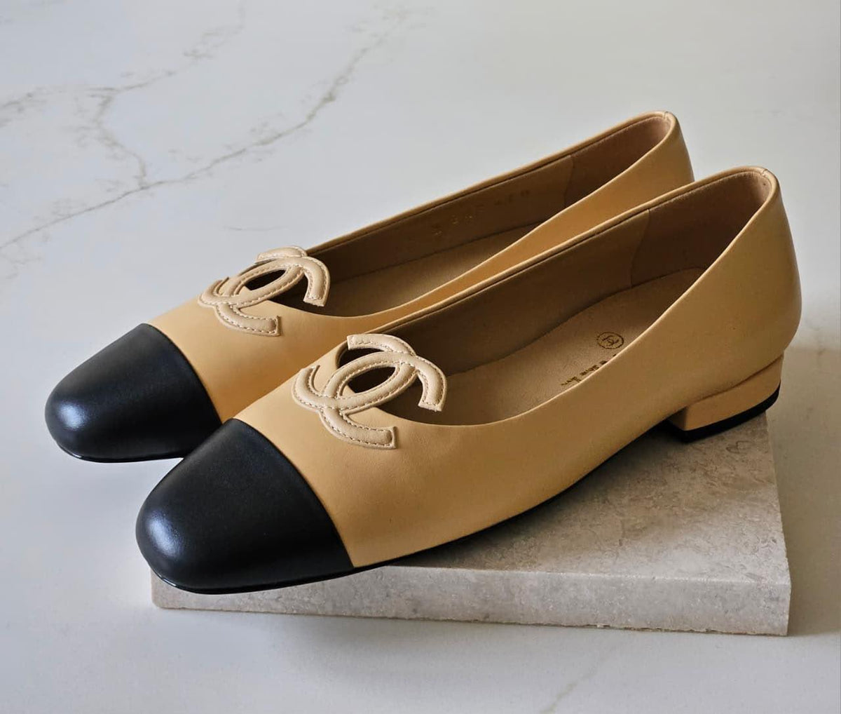 Ladies shoes