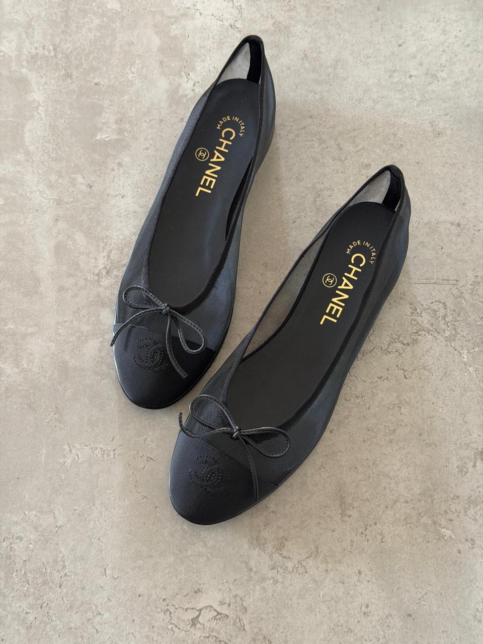 Ladies shoes