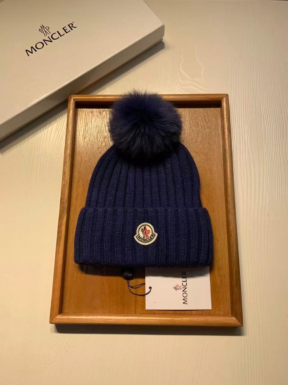 Ladies hats & caps