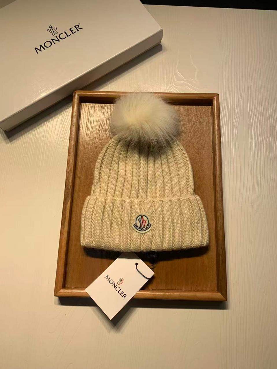 Ladies hats & caps