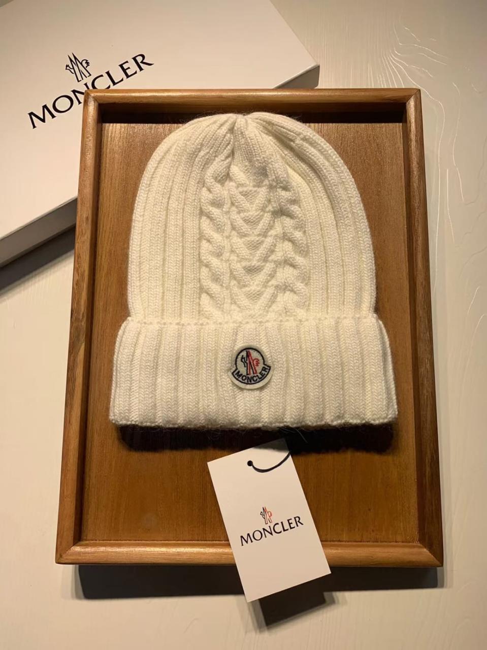 Ladies hats & caps