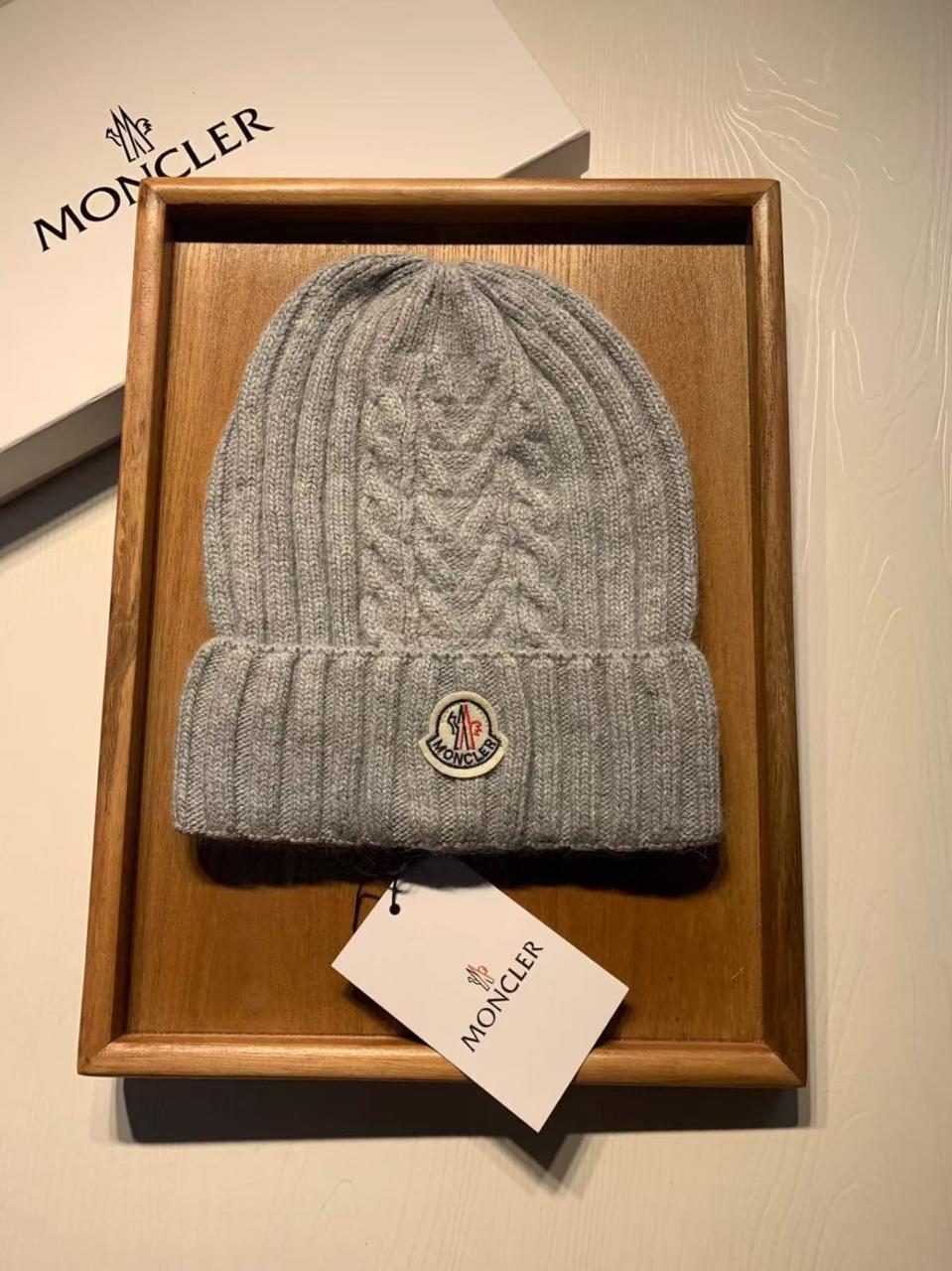 Ladies hats & caps