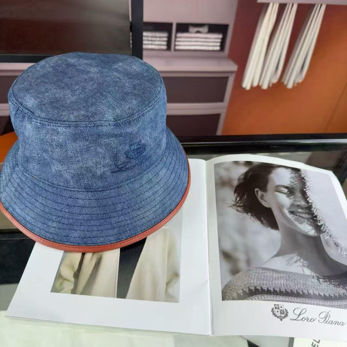 Ladies hats & caps