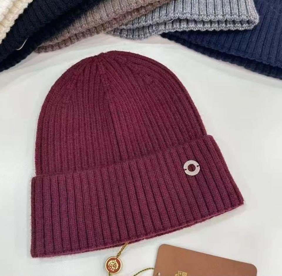 Ladies hats & caps