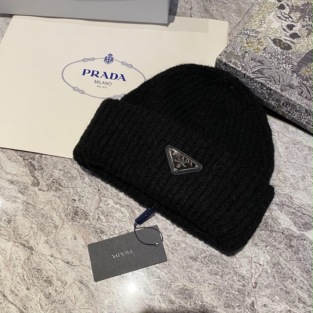 Ladies hats & caps