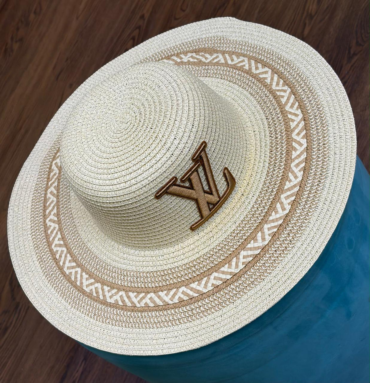 Ladies hats & caps