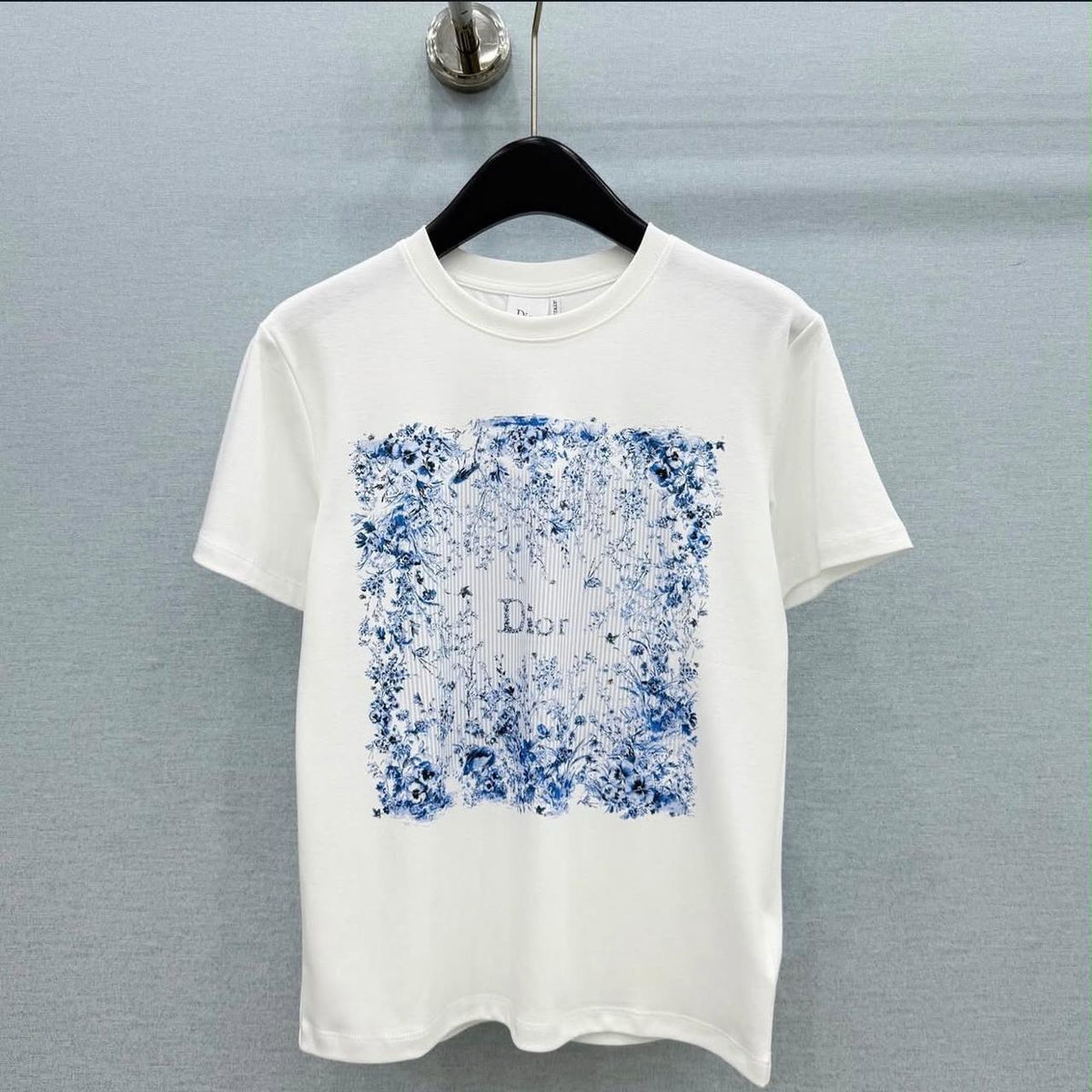 Ladies t-shirts & tops