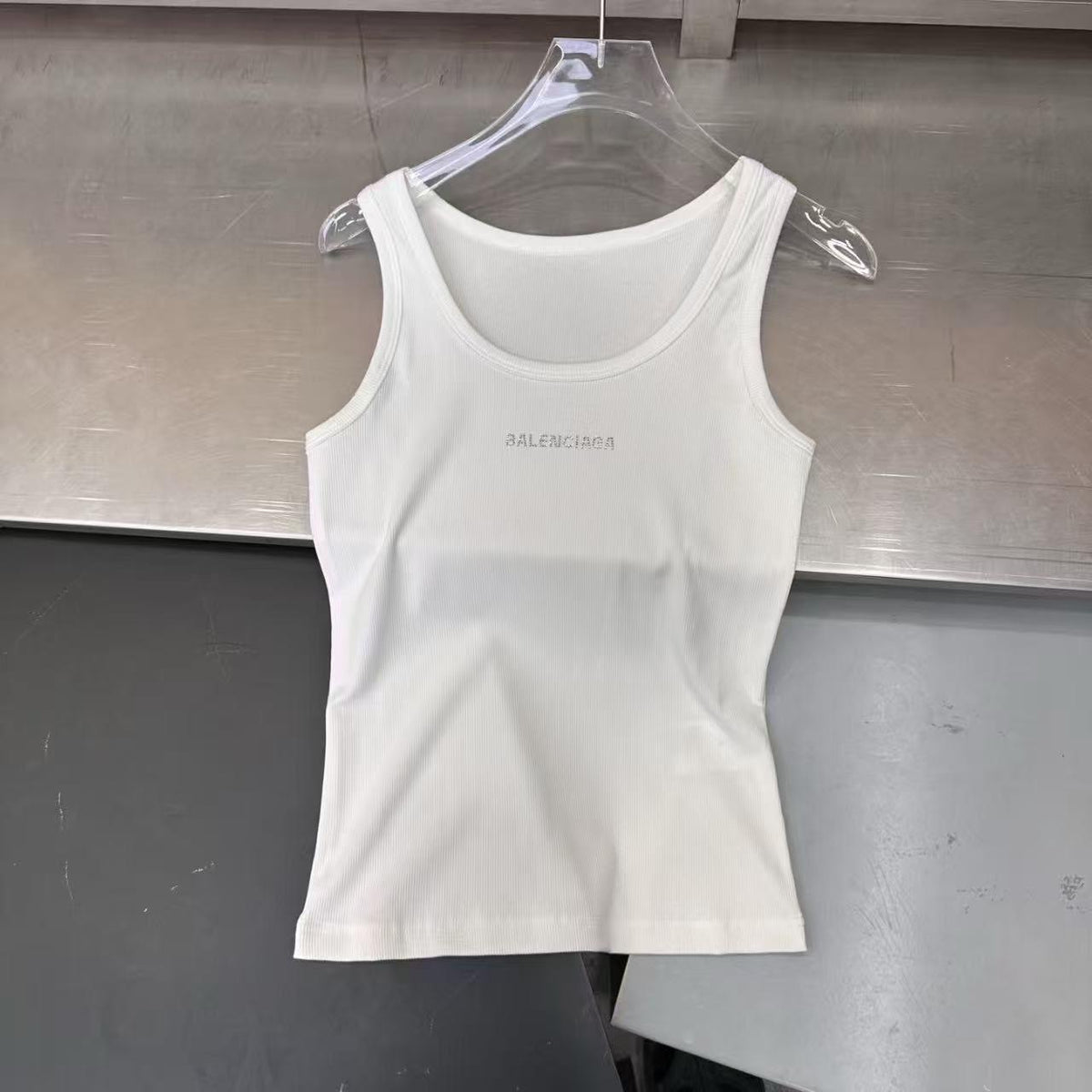 Ladies t-shirts & tops