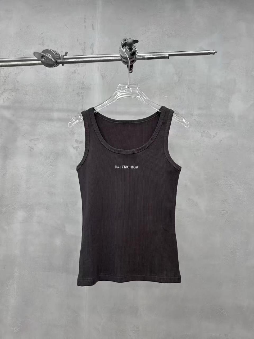 Ladies t-shirts & tops