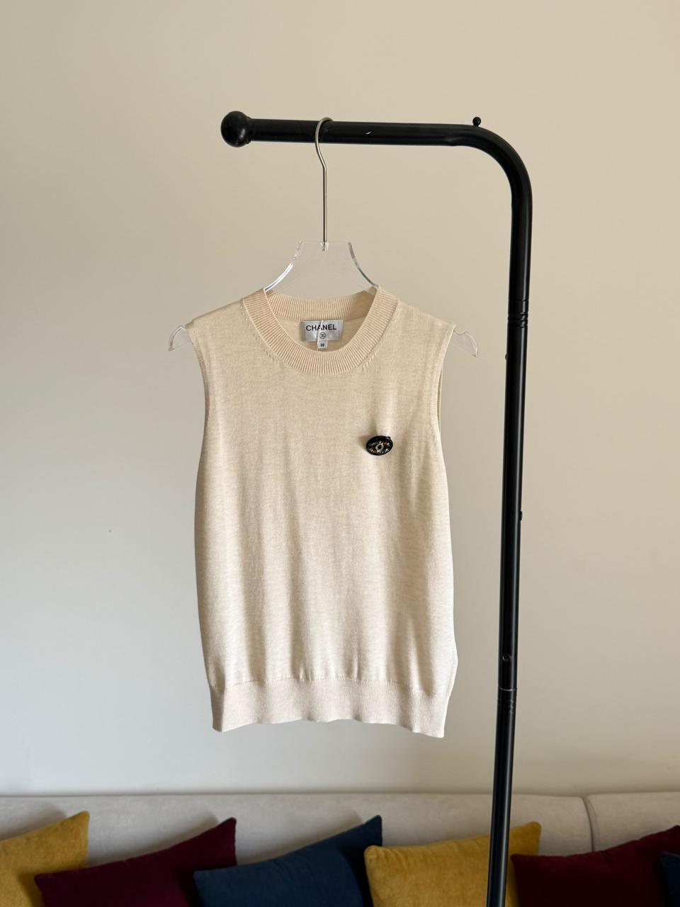 Ladies t-shirts & tops