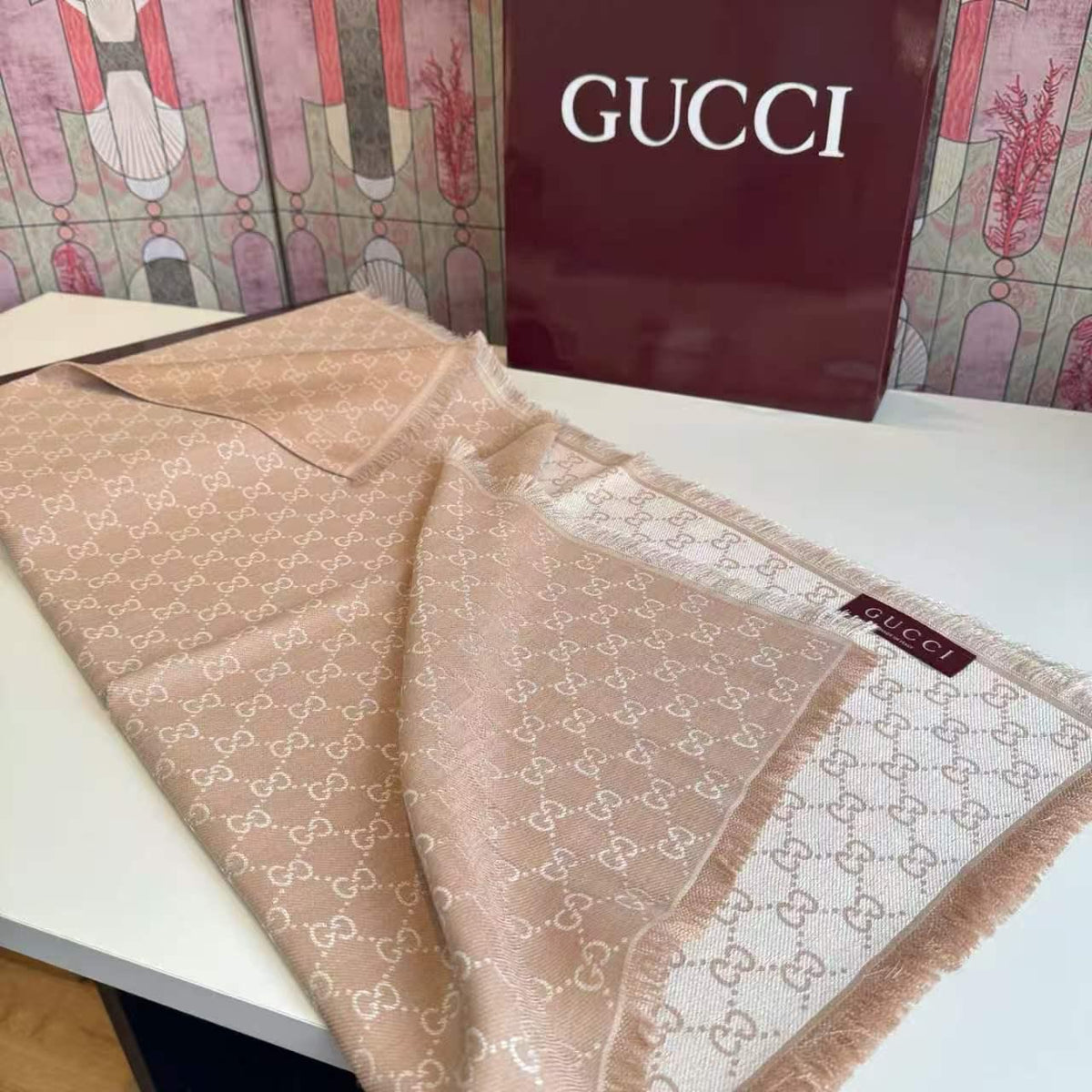 Ladies scarf