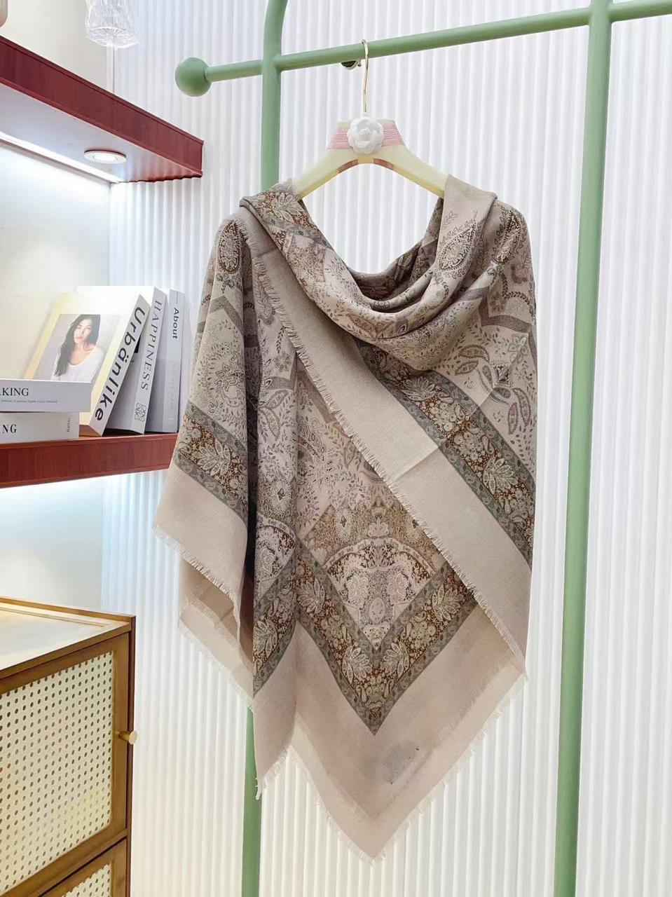 Ladies scarf