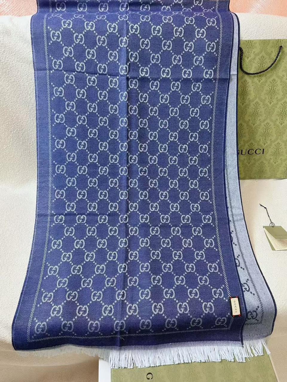 Ladies scarf