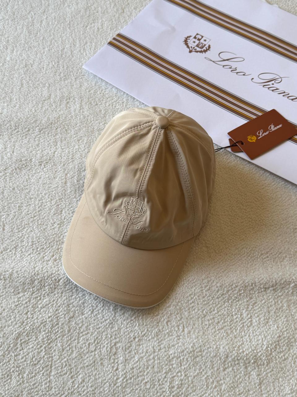 Ladies hats & caps