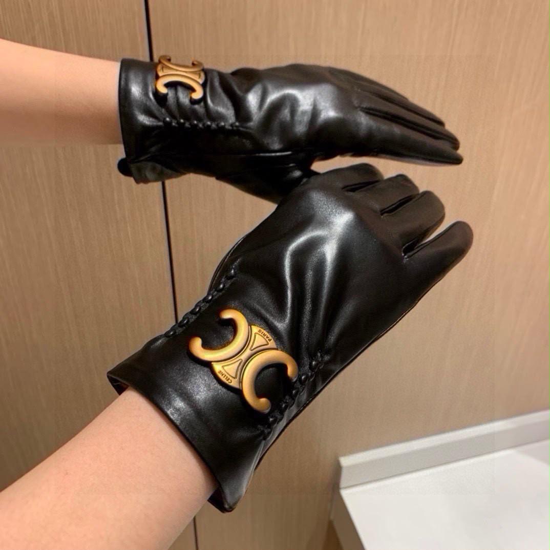 Ladies gloves & leggings