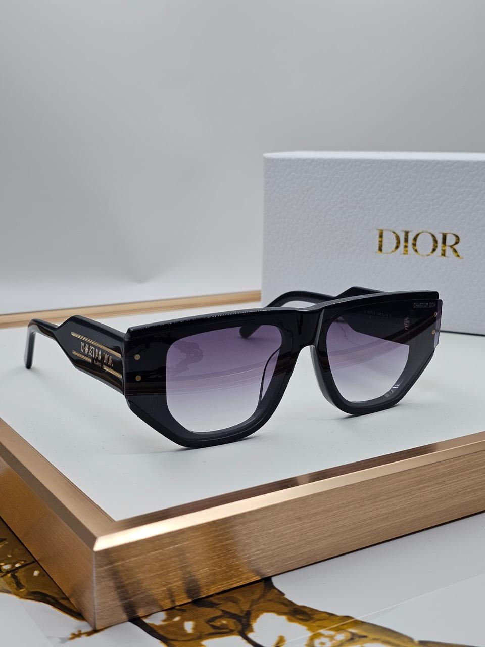 Ladies sunglasses