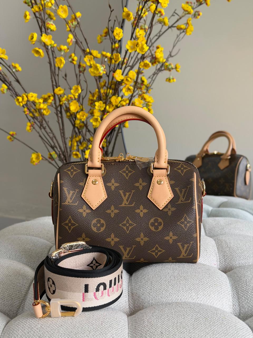 Ladies L*vi.   Bags.