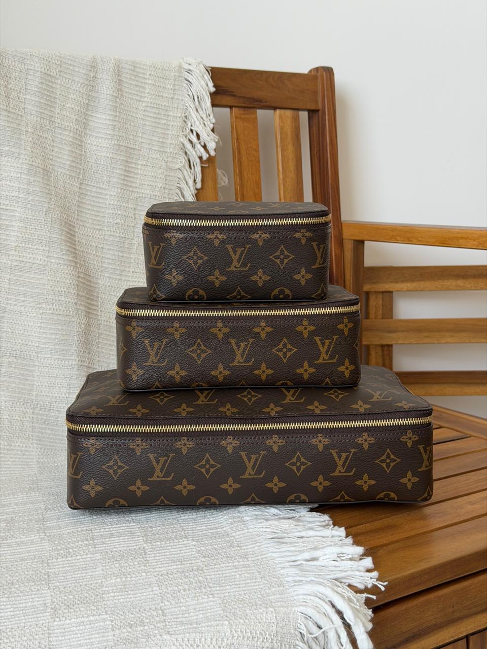 Ladies L*vi.   Bags.