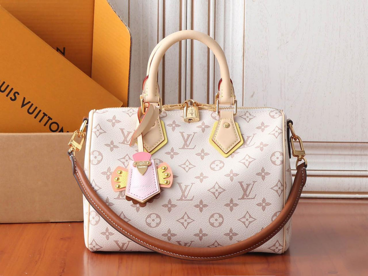 Ladies L*vi.   Bags.
