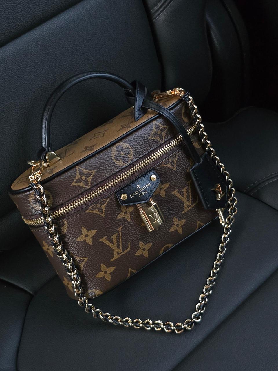 Ladies L*vi.   Bags.