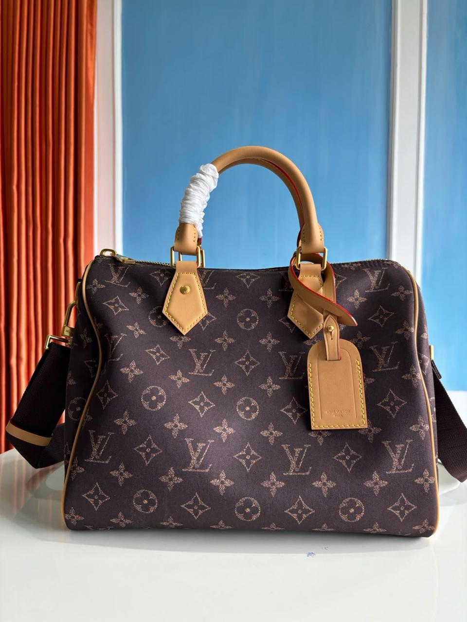 Ladies L*vi.   Bags.