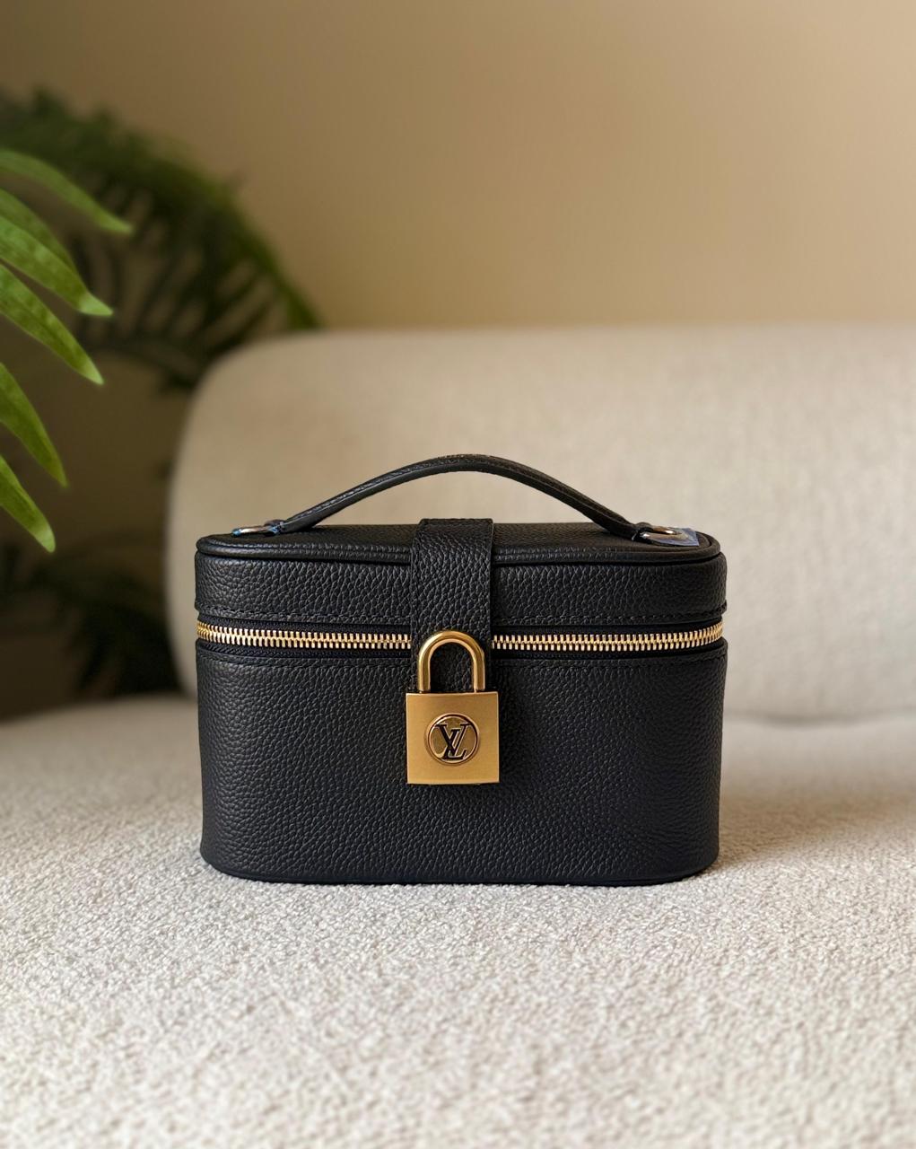 Ladies L*vi.   Bags.