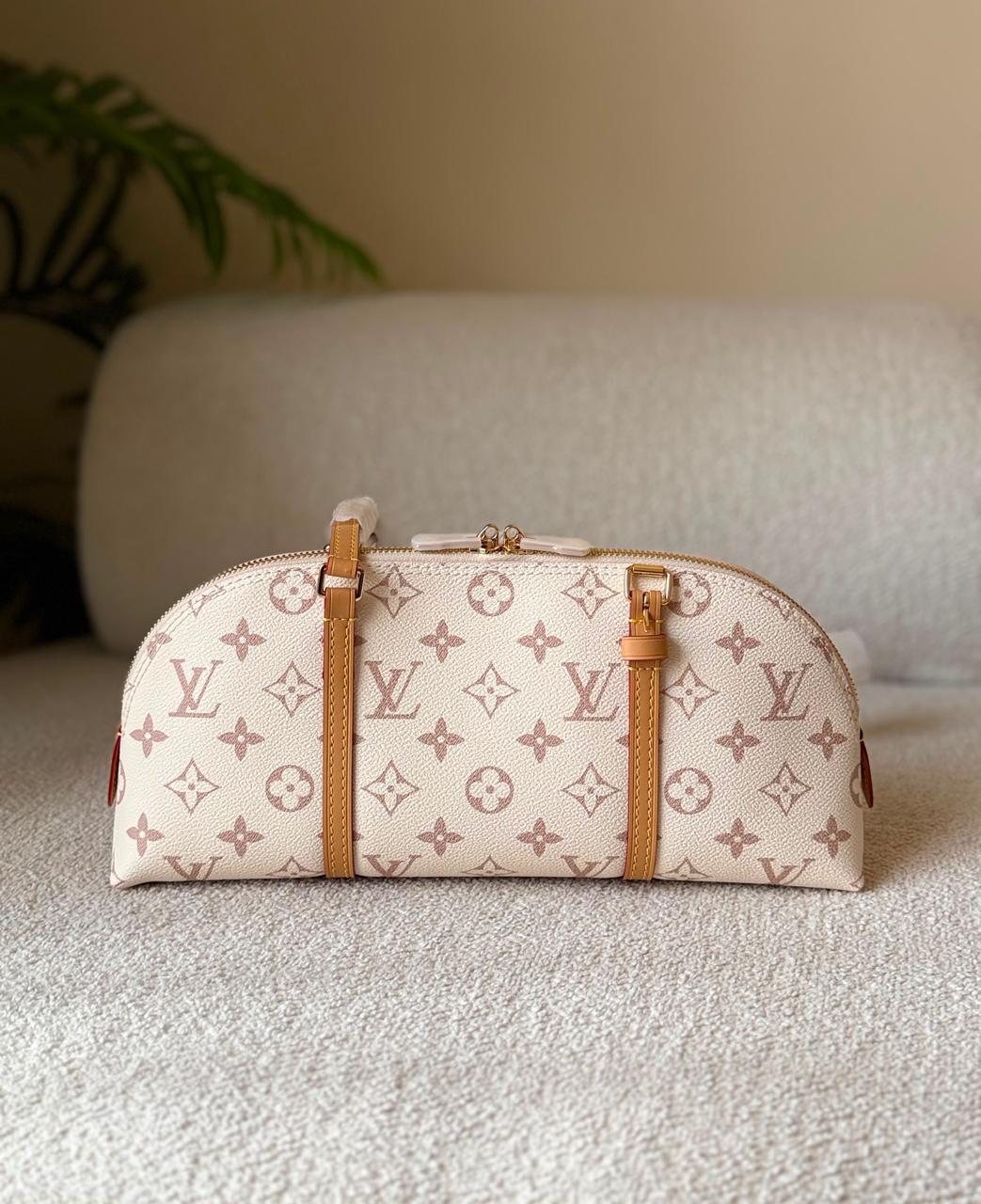 Ladies L*vi.   Bags.