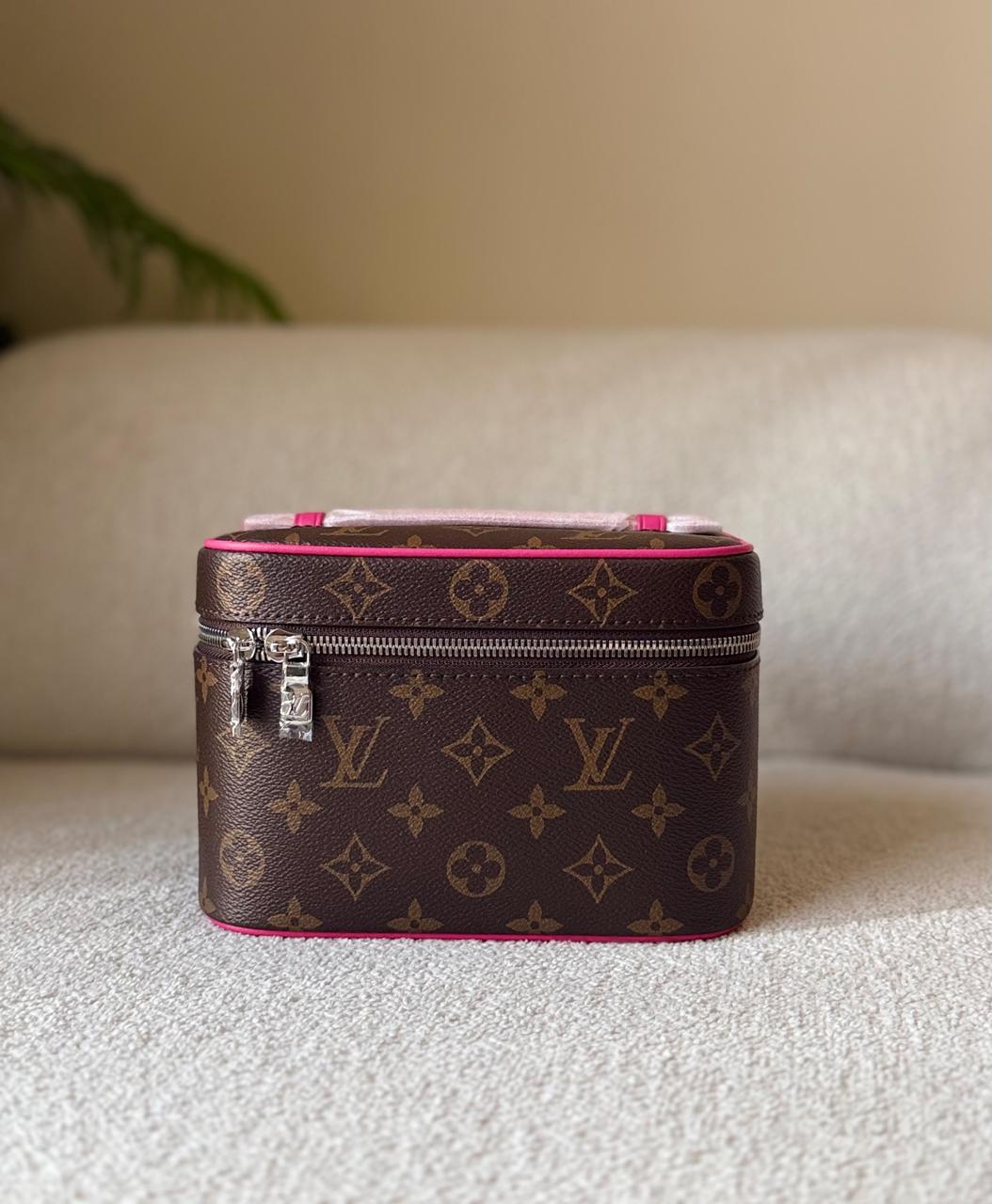 Ladies L*vi.   Bags.