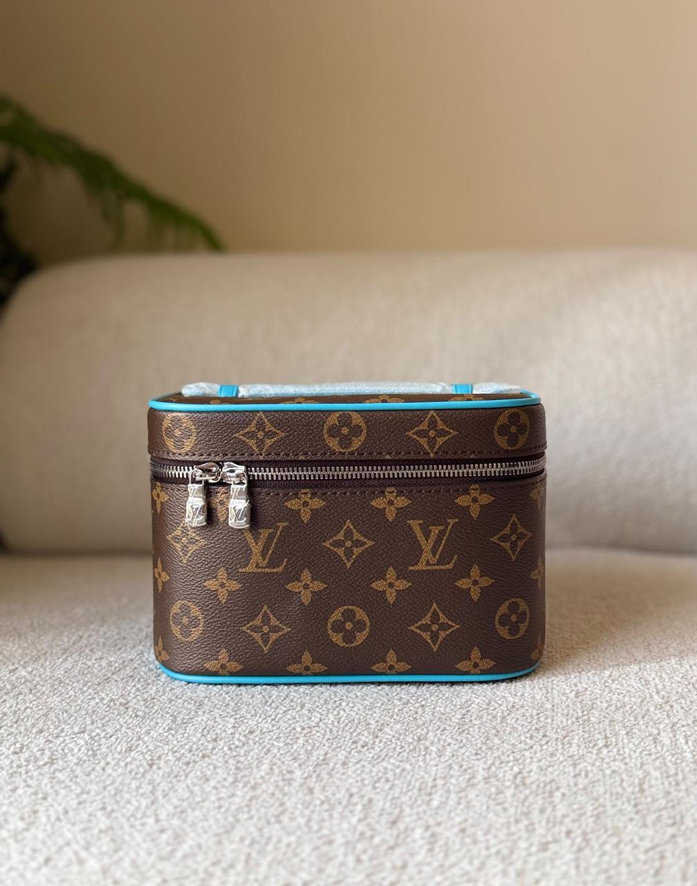 Ladies L*vi.   Bags.