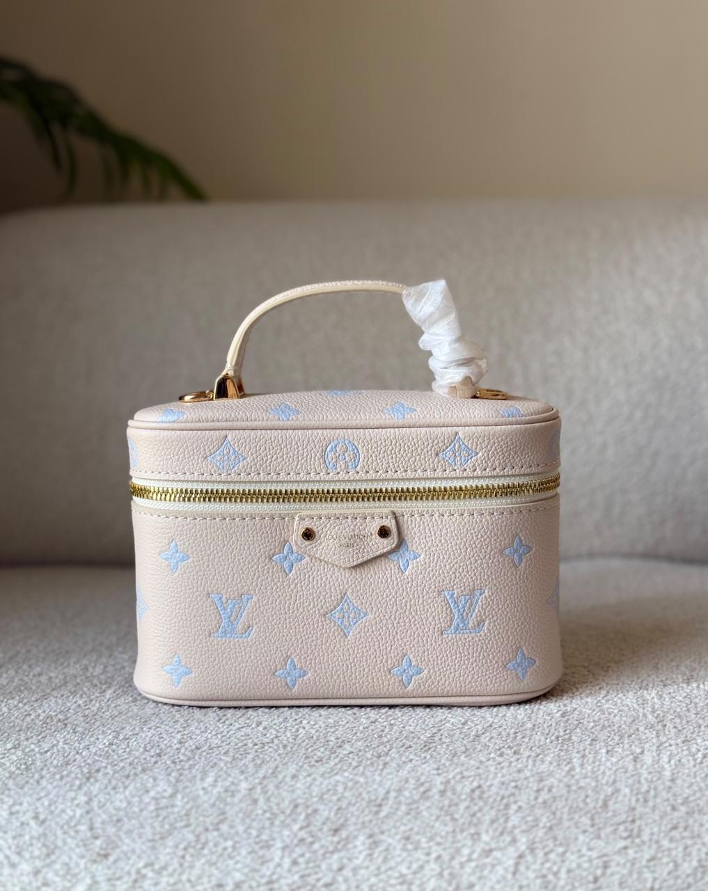 Ladies L*vi.   Bags.