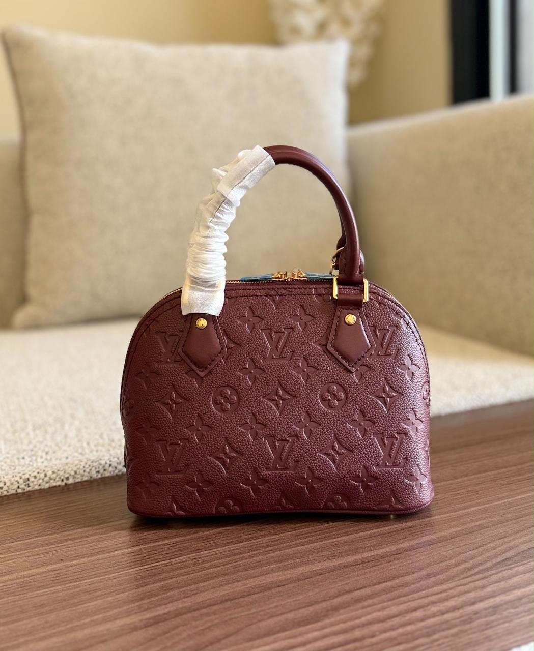 Ladies L*vi.   Bags.