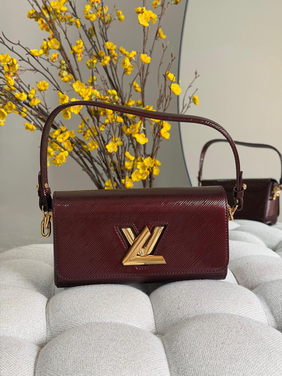 Ladies L*vi.   Bags.