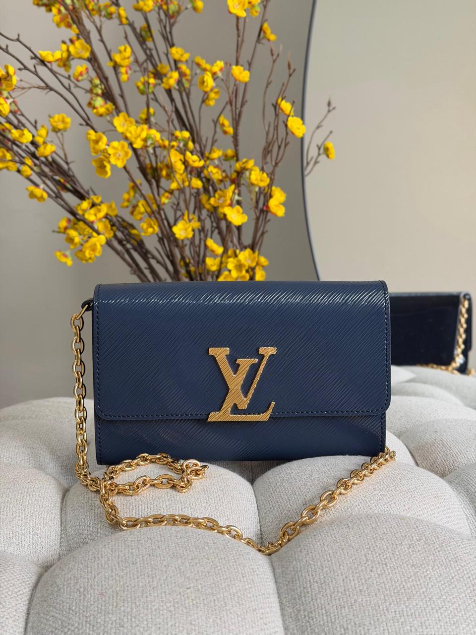 Ladies L*vi.   Bags.
