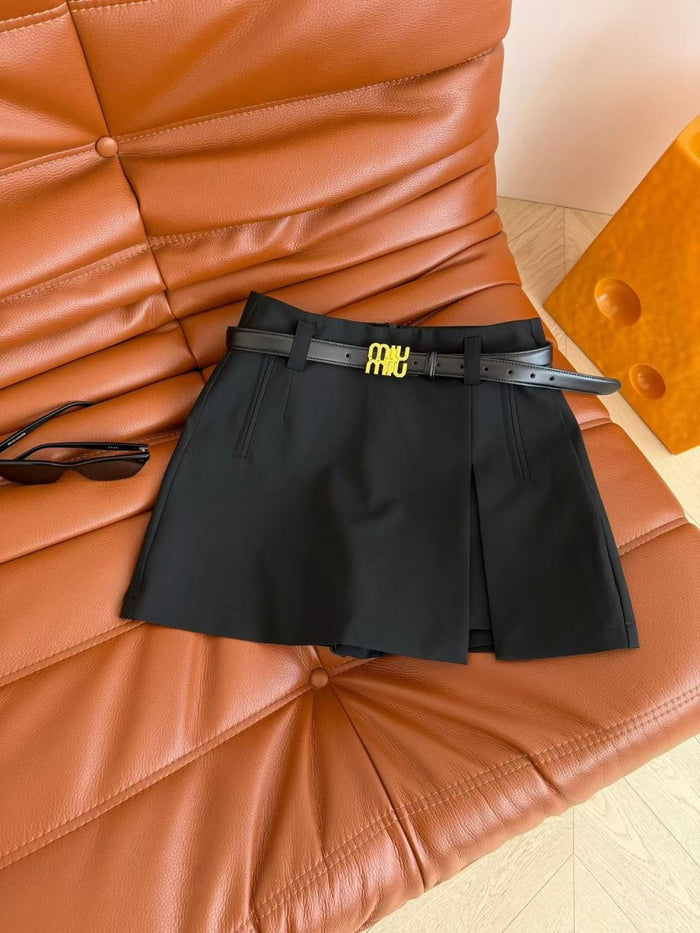Ladies pants & shorts