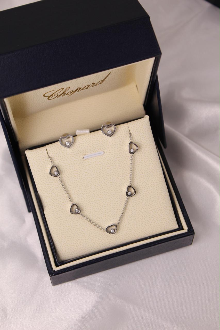 Full set jewelry.