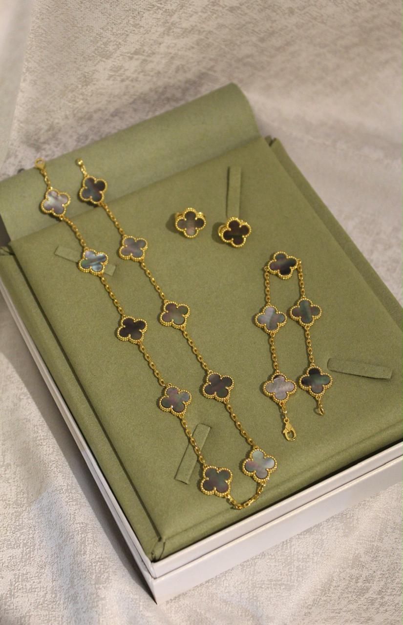 Full set jewelry.