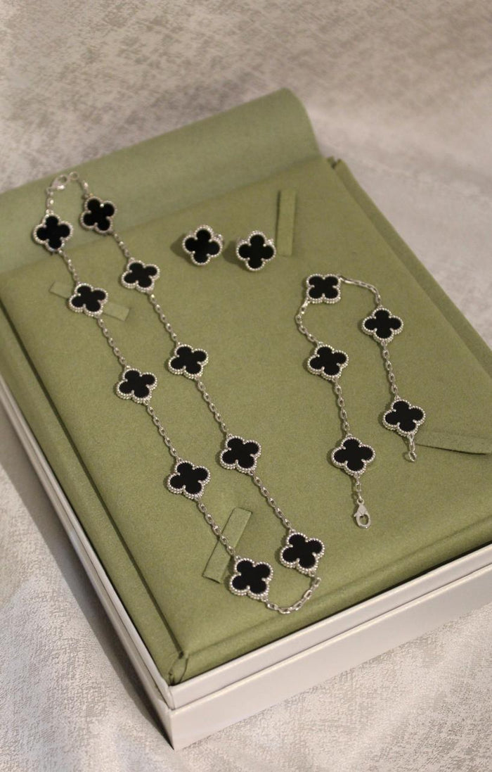 Full set jewelry.