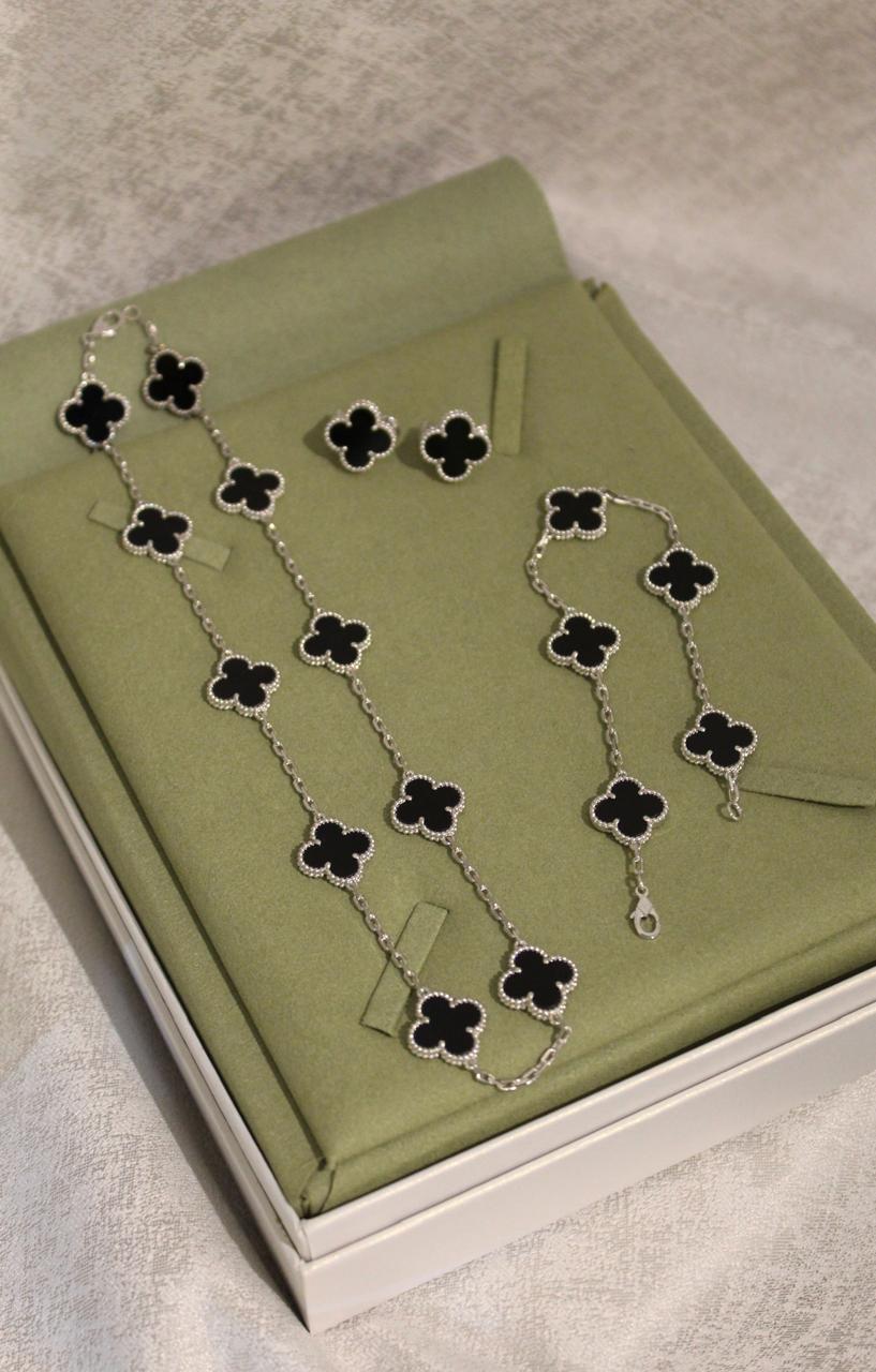Full set jewelry.