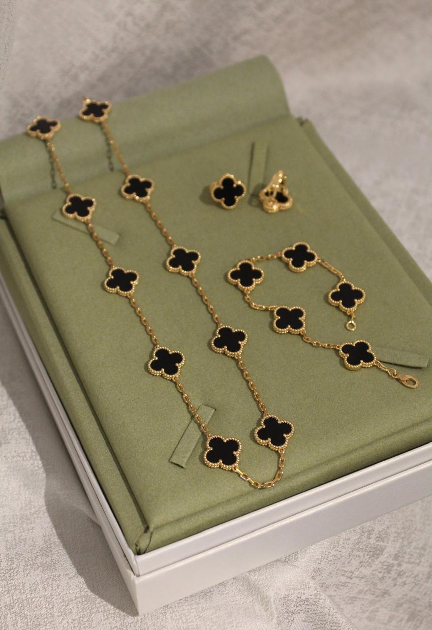 Full set jewelry.