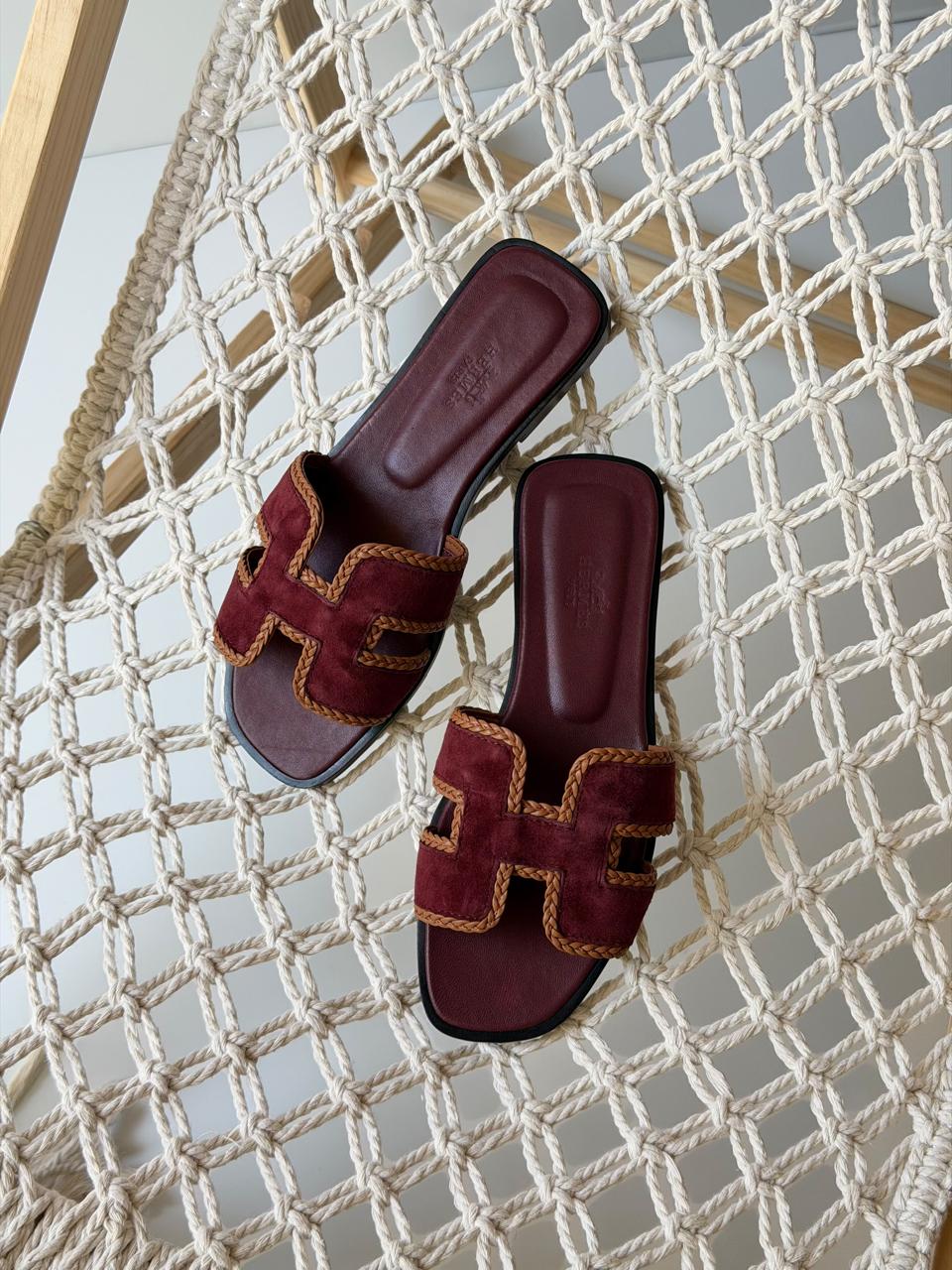 Ladies Hermes flats