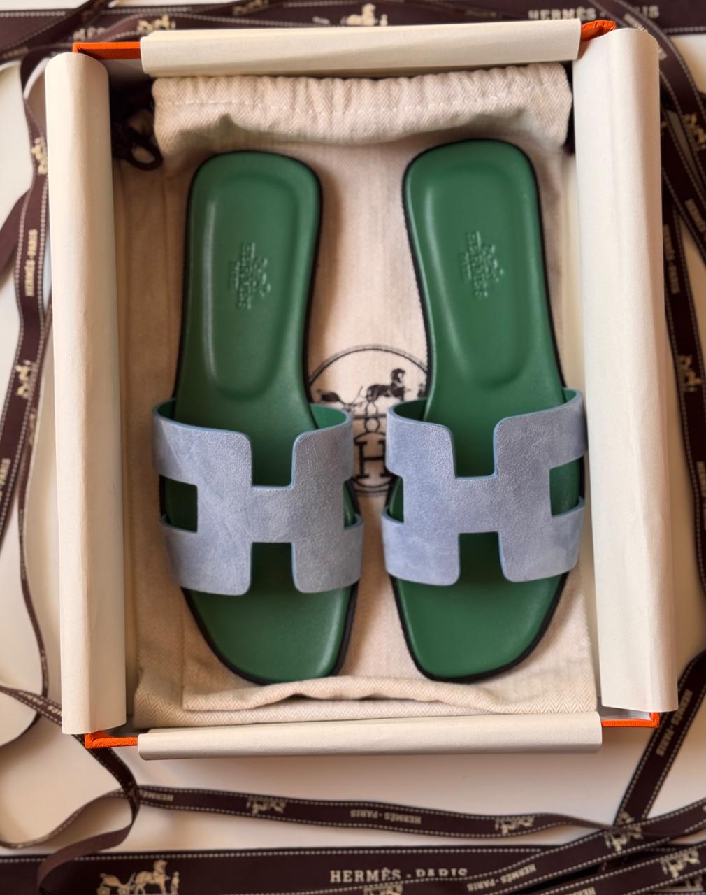 Ladies Hermes flats