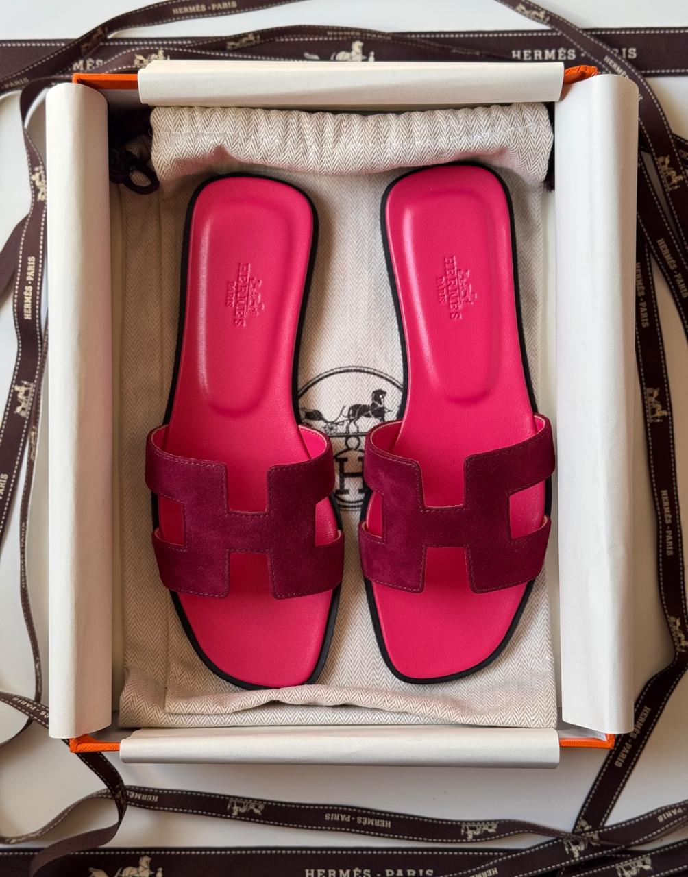Ladies Hermes flats