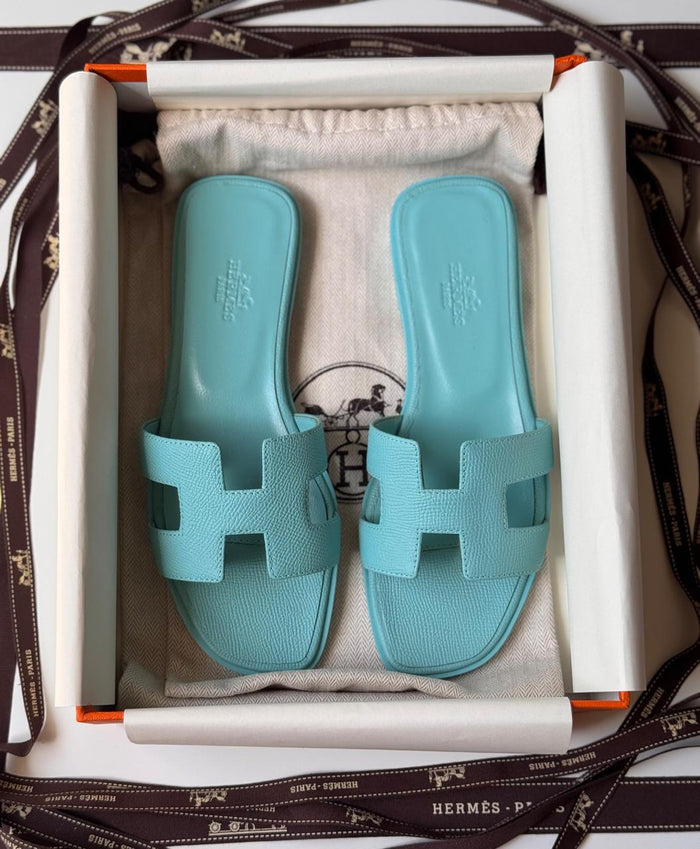 Ladies Hermes flats
