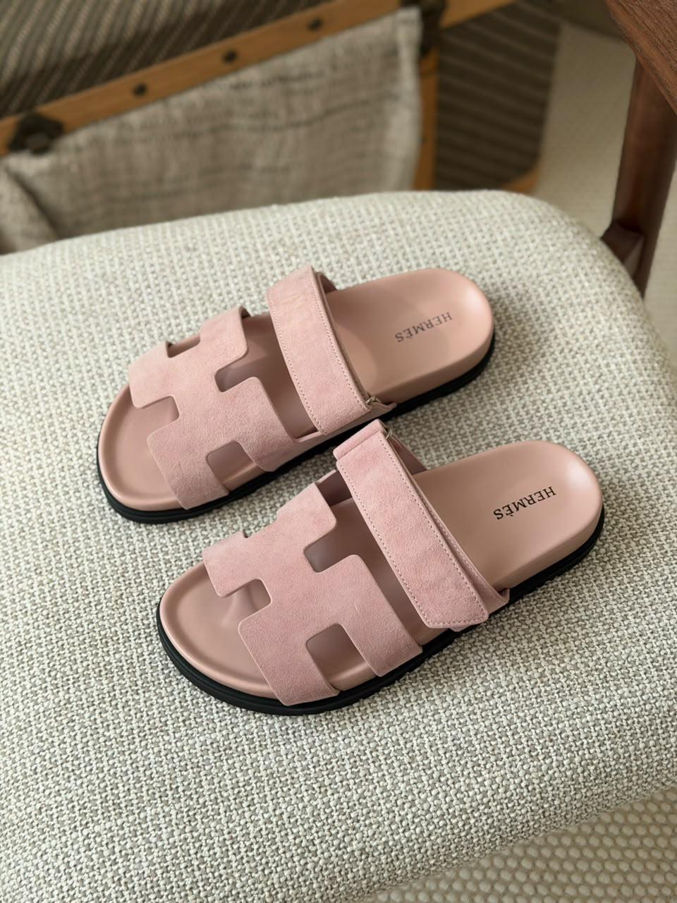 Ladies Hermes flats