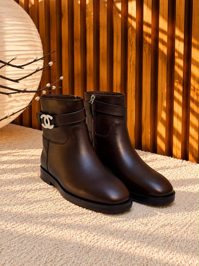 Ladies boots